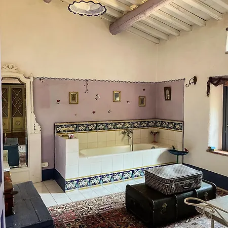 Madeleine: Luxury In Italy * Castel Giorgio