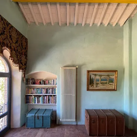 Madeleine: Luxury In Italy Villa