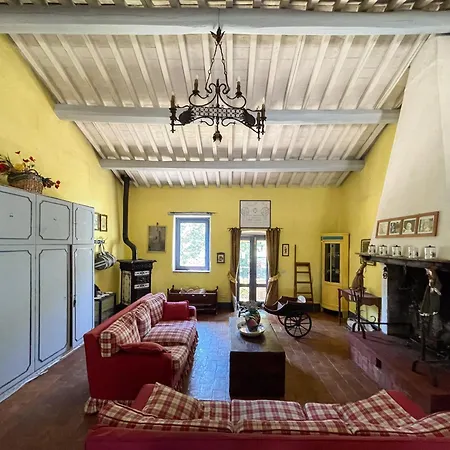Madeleine: Luxury In Italy Villa Castel Giorgio