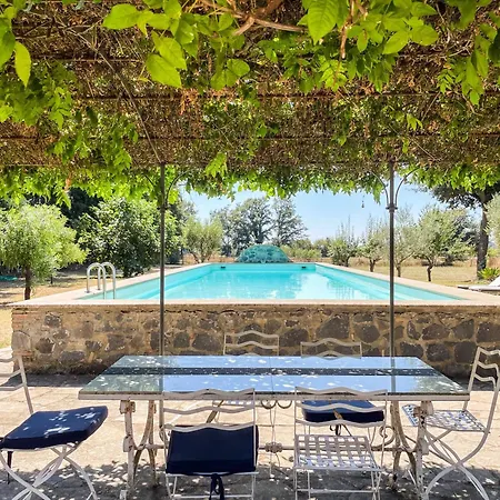 Madeleine: Luxury In Italy