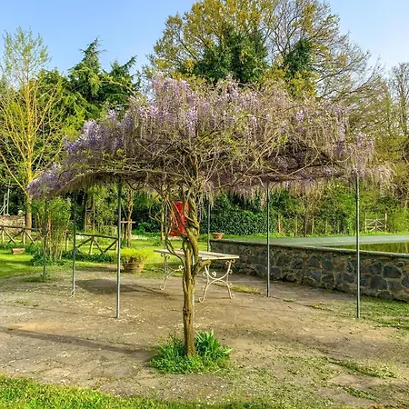 Madeleine: Luxury In Italy * Castel Giorgio