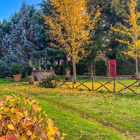 Madeleine: Luxury In Italy Villa