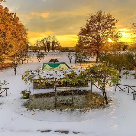 Madeleine: Luxury In Italy Castel Giorgio