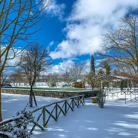 Madeleine: Luxury In Italy Villa Castel Giorgio