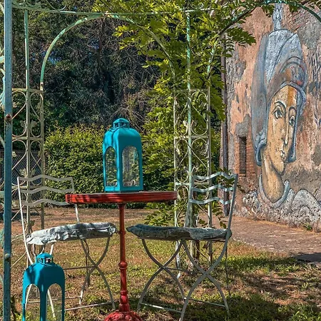 Madeleine: Luxury In Italy Castel Giorgio